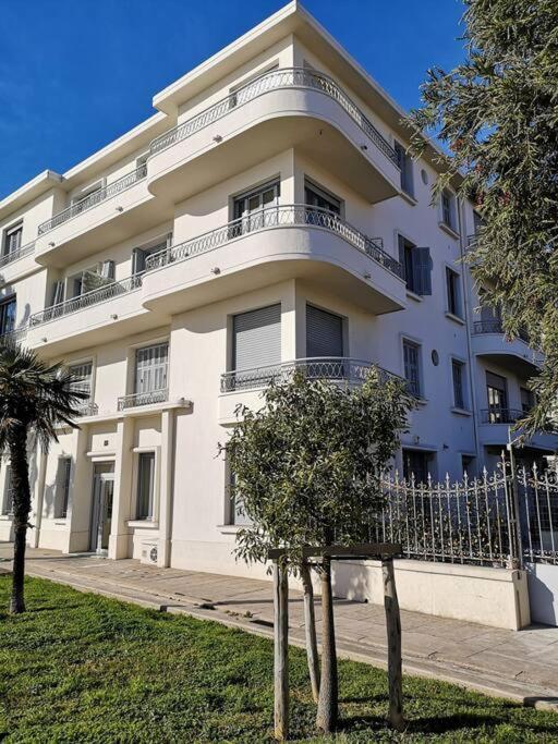 Front, Superbe Pour 4 Personnes * Nizza