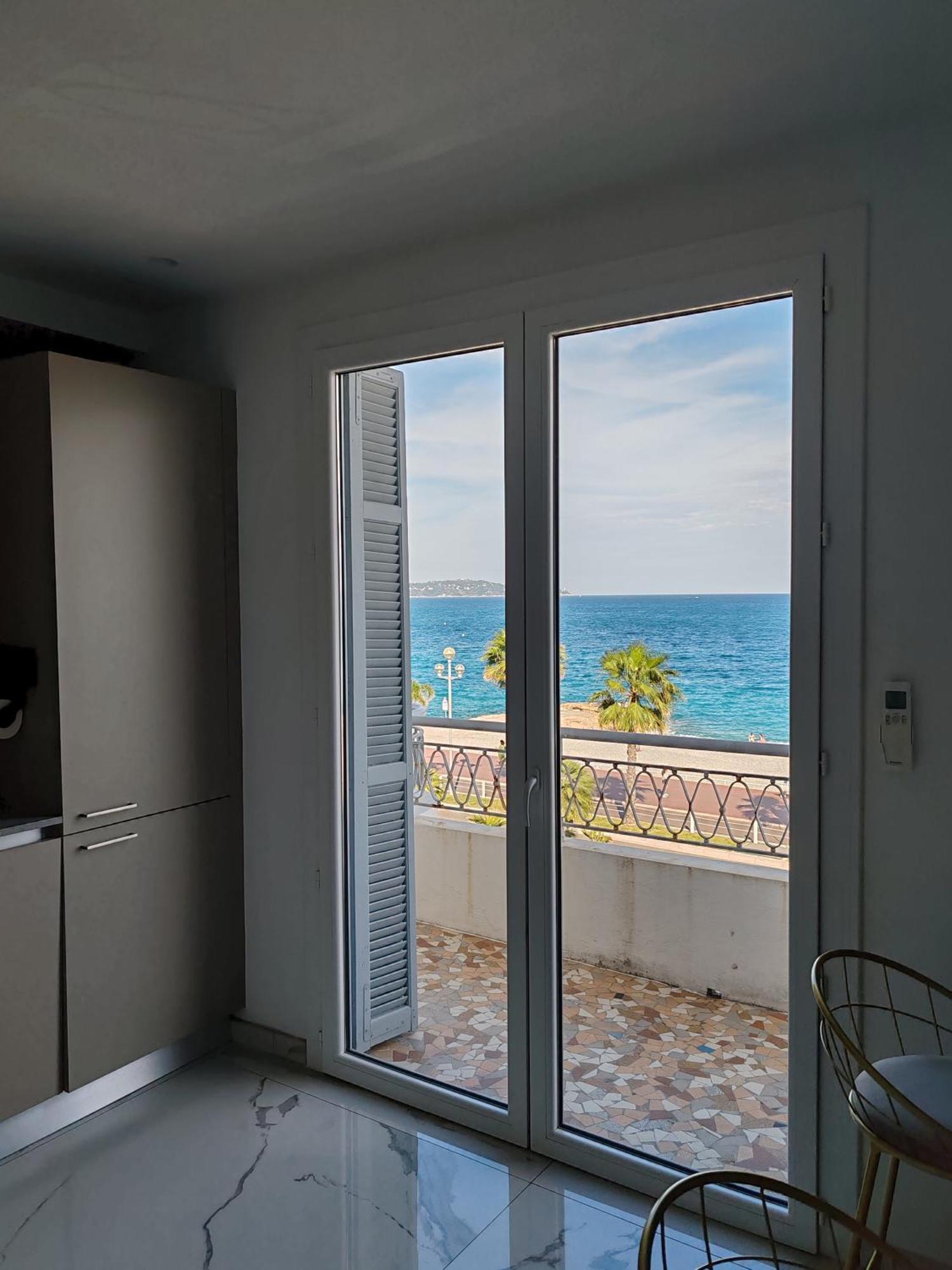 Front, Superbe Pour 4 Personnes Appartamento Nizza